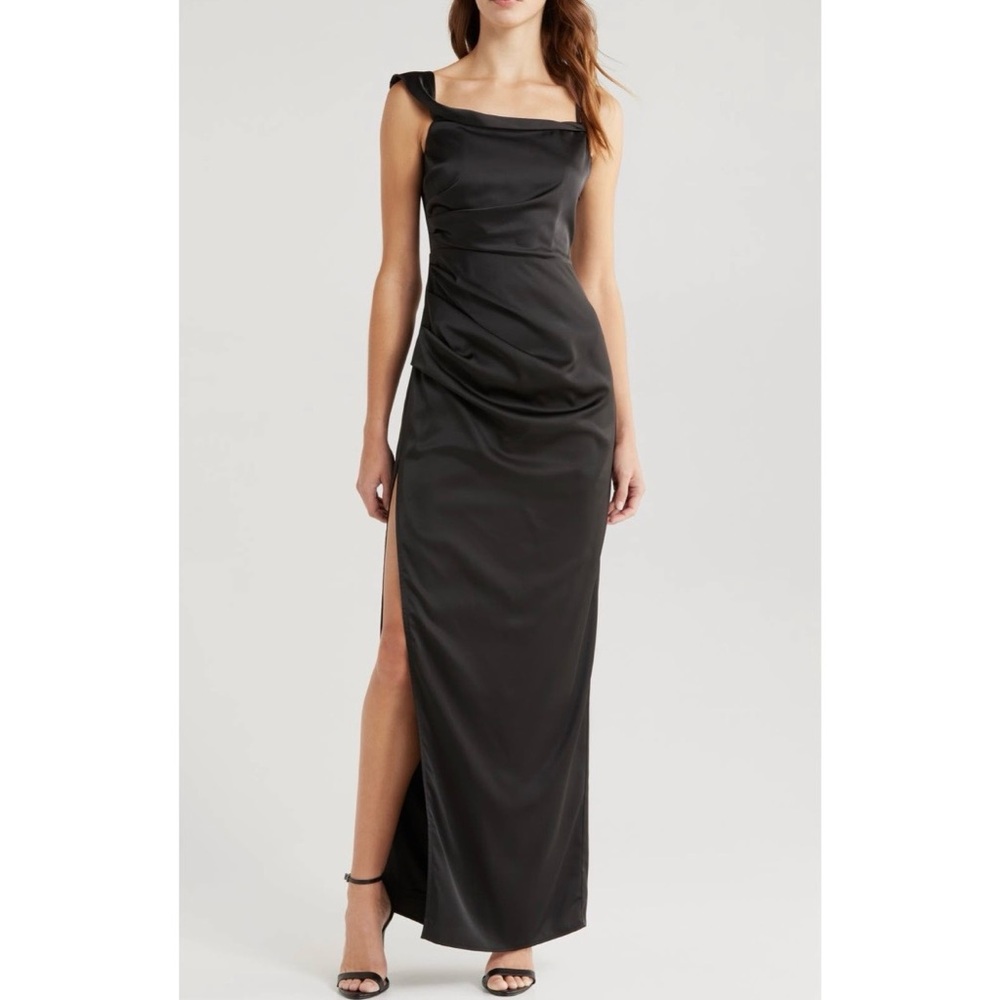 NWOT Lulus Black Dress